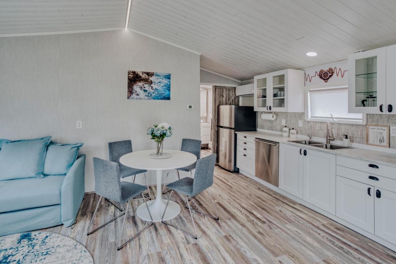Modern & Cozy Stand-Alone Apartment - Perfect Stay Painted Post Kültér fotó