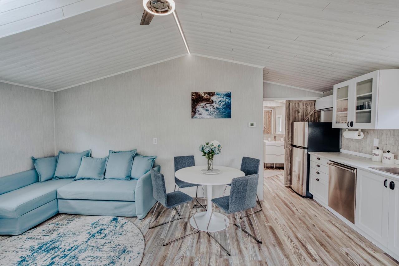 Modern & Cozy Stand-Alone Apartment - Perfect Stay Painted Post Kültér fotó