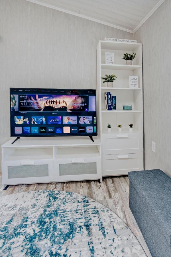 Modern & Cozy Stand-Alone Apartment - Perfect Stay Painted Post Kültér fotó