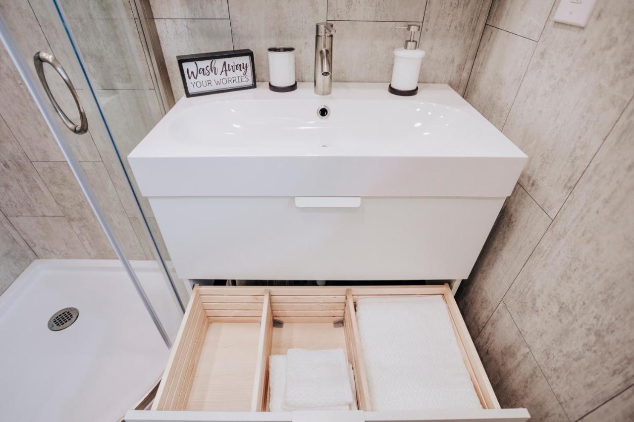 Modern & Cozy Stand-Alone Apartment - Perfect Stay Painted Post Kültér fotó